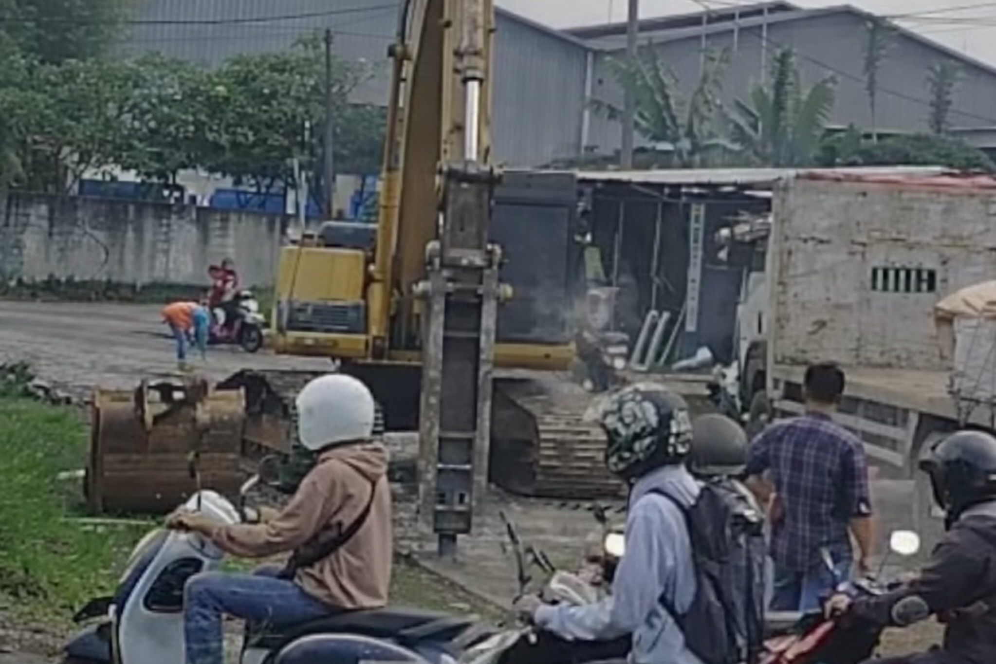 Rekonstruksi Jalan KH Mamun Nawawi Dimulai, Nilai Proyek Capai Rp18,8 Miliar