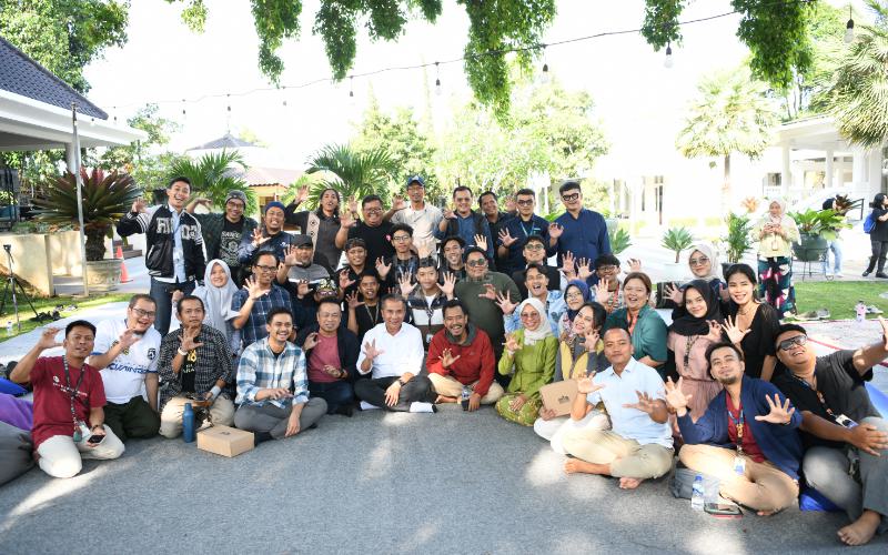 Pj Gubernur Anjangsana Bersama Pegiat Media Sosial se-Jawa Barat