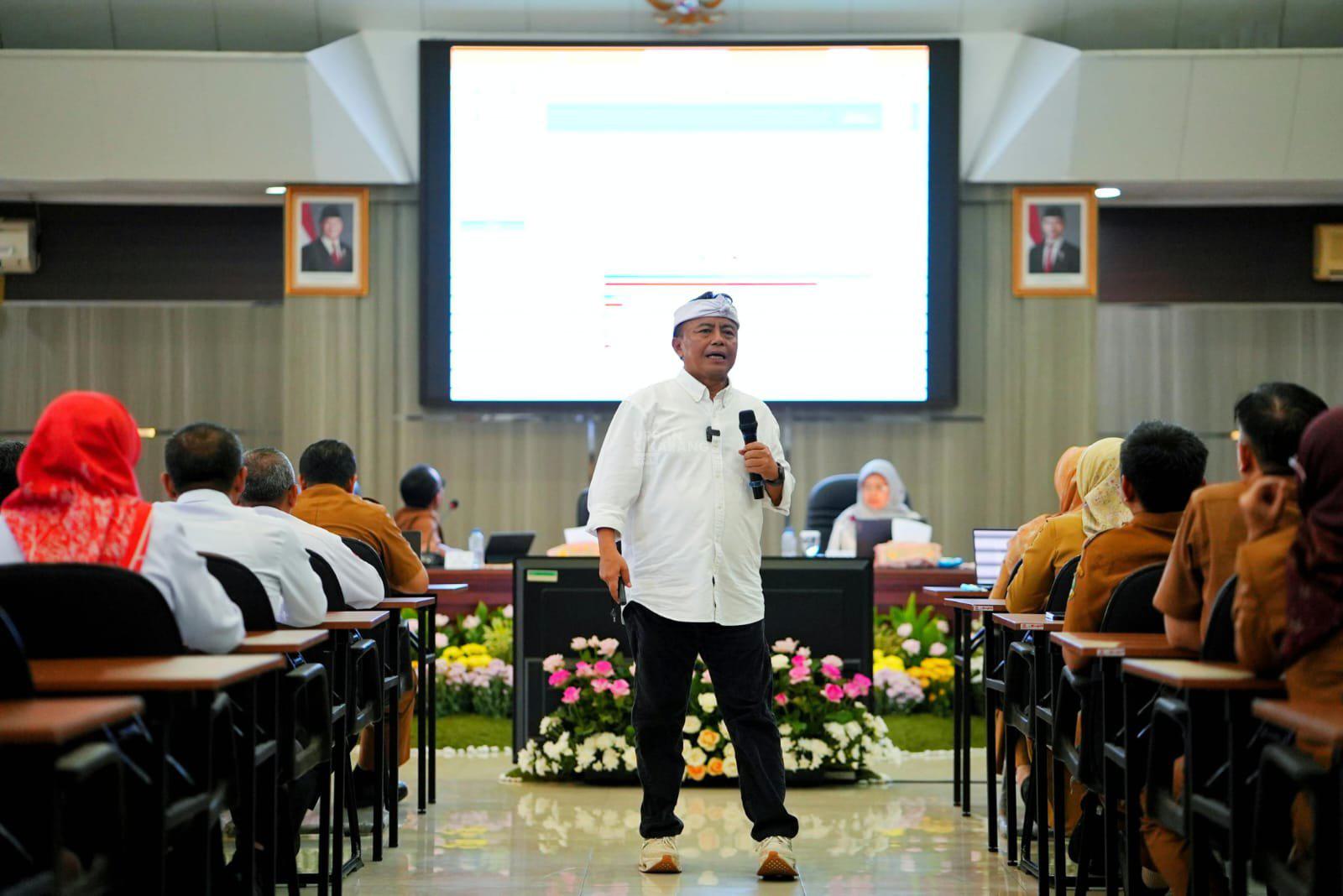 Pemprov Jabar Siapkan Tim Pemburu Anak Tidak Sekolah, Camat hingga Kades Dikerahkan