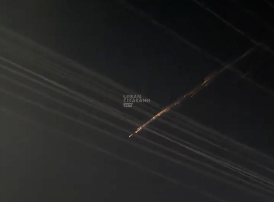 Penampakan Fenomena di Langit Bikin Heboh Warga, Ada yang Mengaitkan dengan Rudal