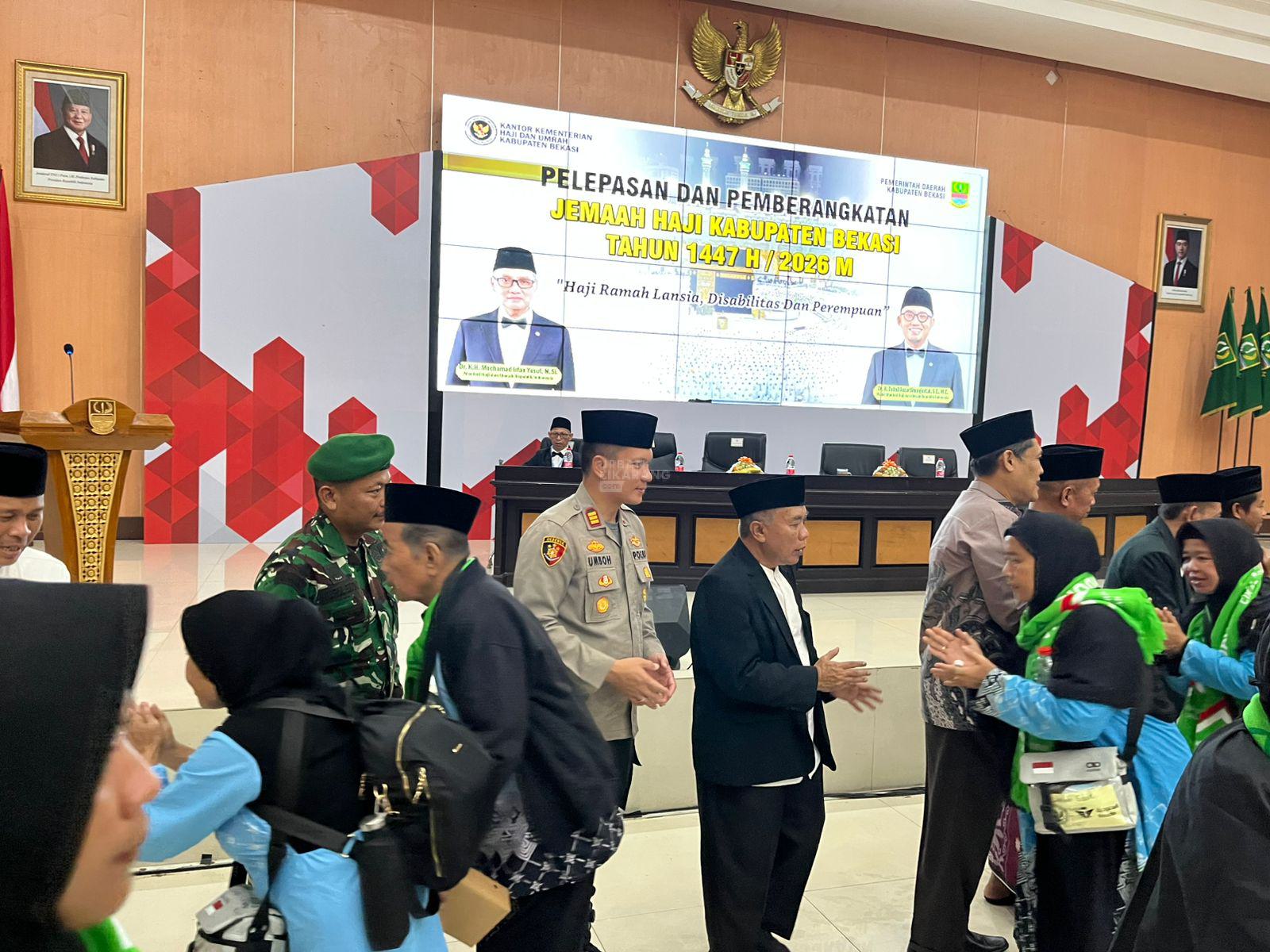 445 Jamaah Kloter Pertama asal Kabupaten Bekasi Tahun 1447 H/2026 M Diberangkatkan