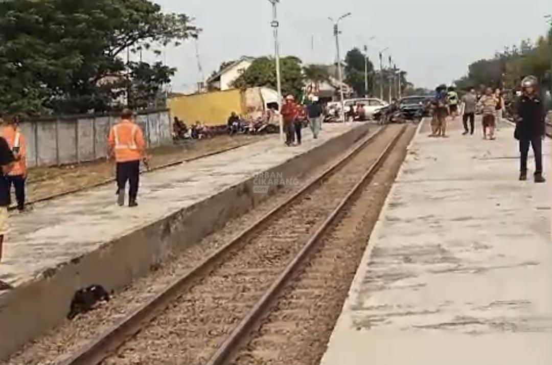 Remaja Putri Nekat Akhiri Hidup Tabrakan Diri ke Kereta Api di Cikarang Utara