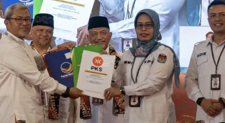 Pasangan Akhmad Syaikhu - Ilham Habibie Daftar ke KPU Jabar