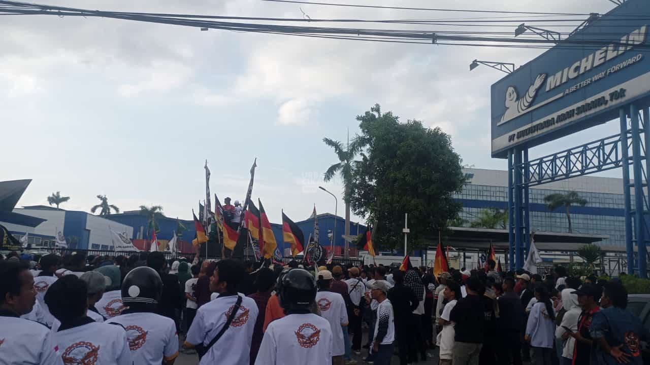 12 Ormas dan LSM di Kabupaten Bekasi Kembali Berunjuk Rasa ke PT Multistrada Arah Sarana