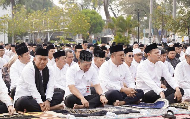 Kemarau Panjang, Bupati Karawang Minta Seluruh Kecamatan Gelar Shalat Istisqa
